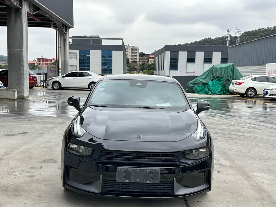 Lynk & Co 03 Lynk & Co 03