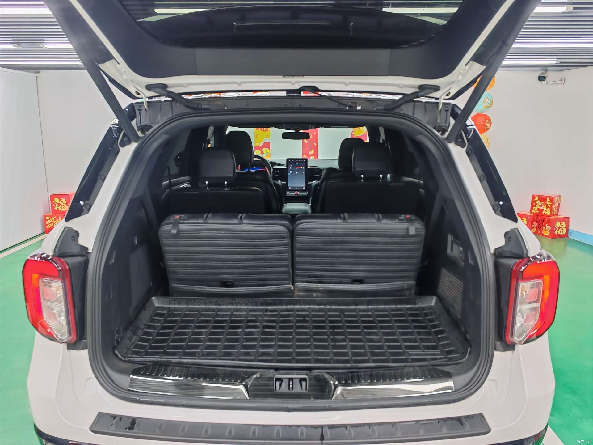 Ford Explorer, 2021 23