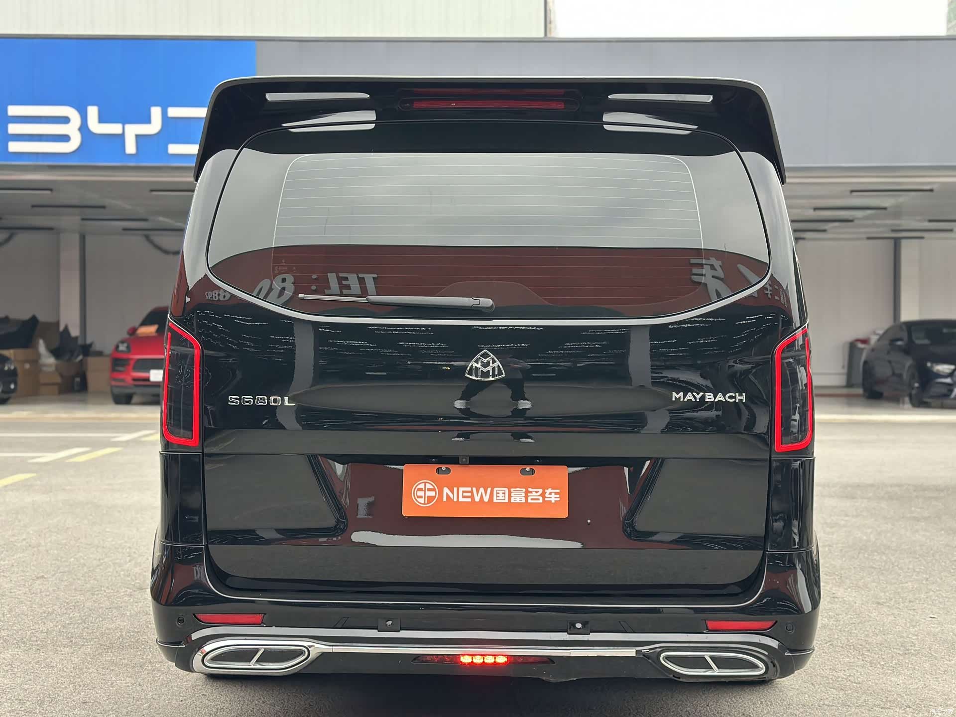 Mercedes-Benz 7, 2023 18