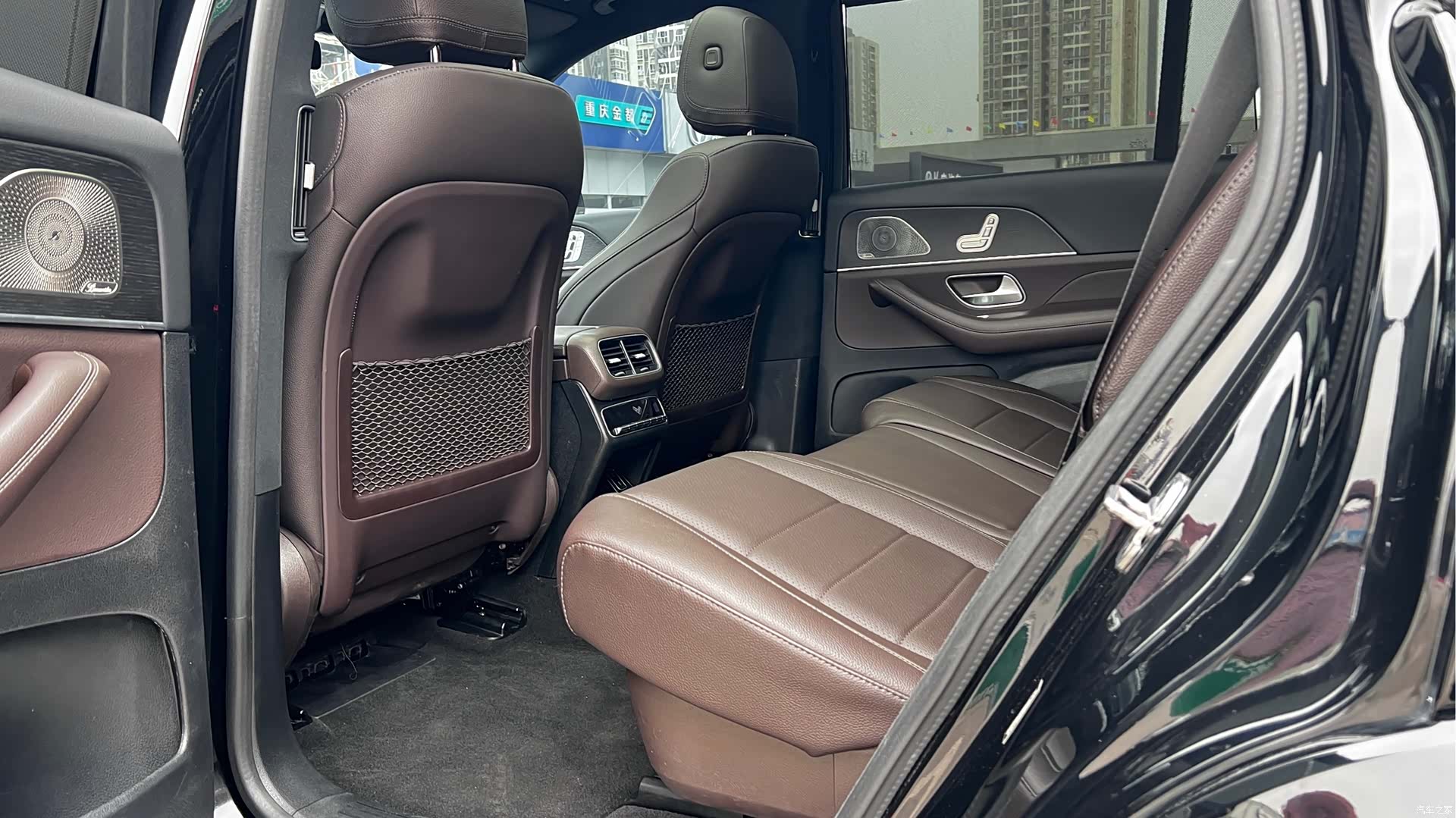 Maybach GLS, 2021 9