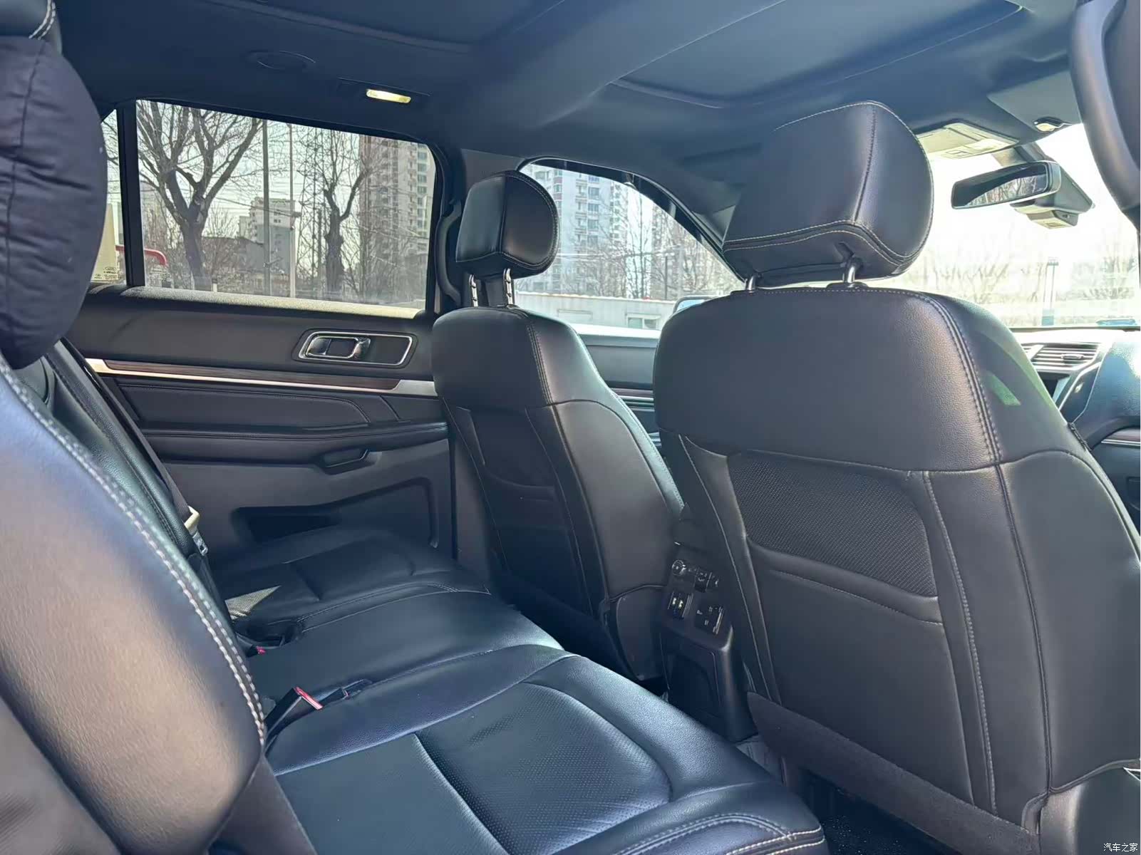 Ford Explorer, 2017 8