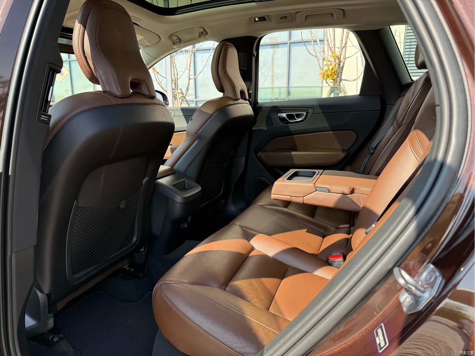 Volvo XC60, 2018 все фото