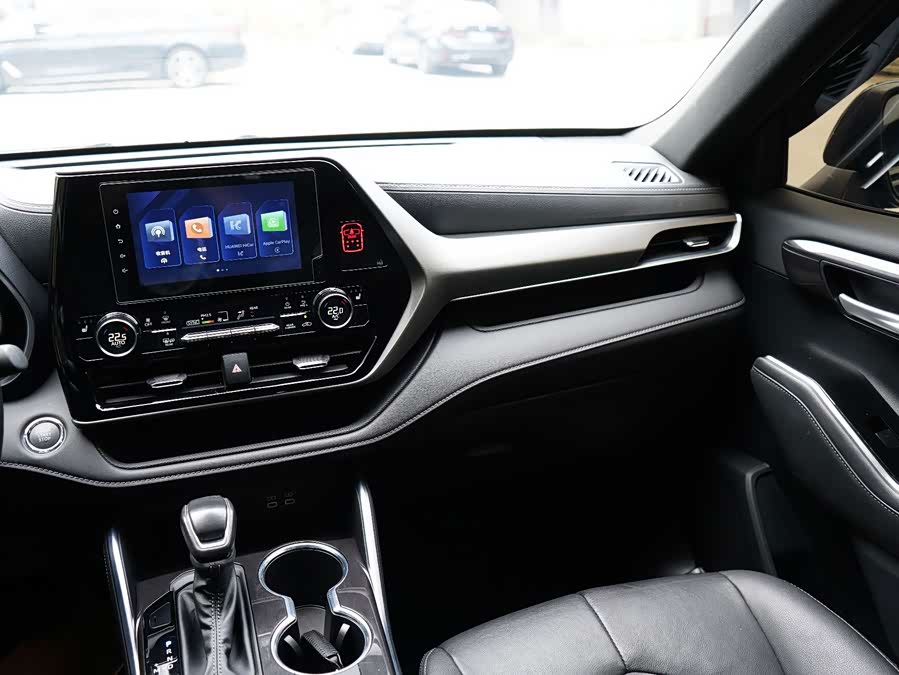 Toyota Crown Kluger 2023, фото 26