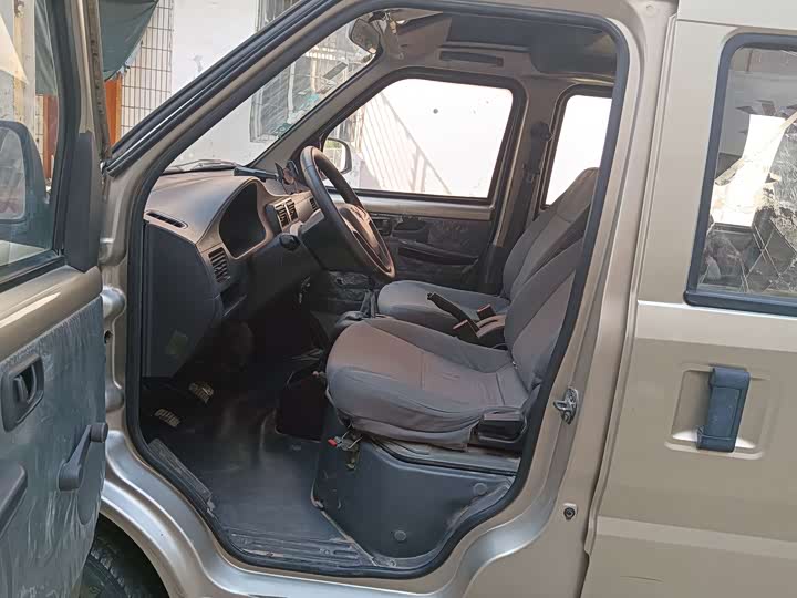 Wuling Rongguang 2011 1.2L ji ben xing
