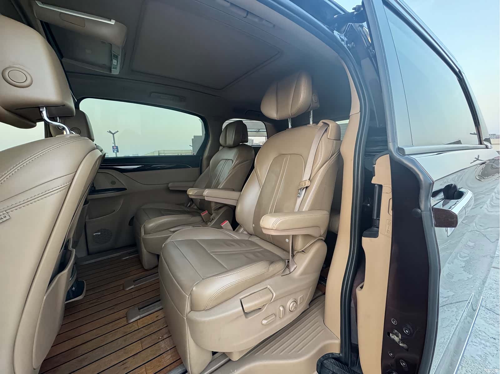 Buick GL8, 2018 8