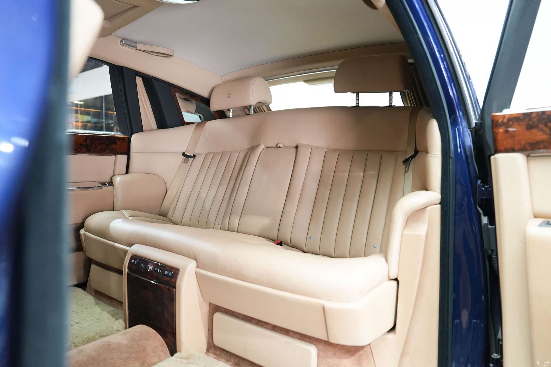 Rolls-Royce Phantom, 2008 42