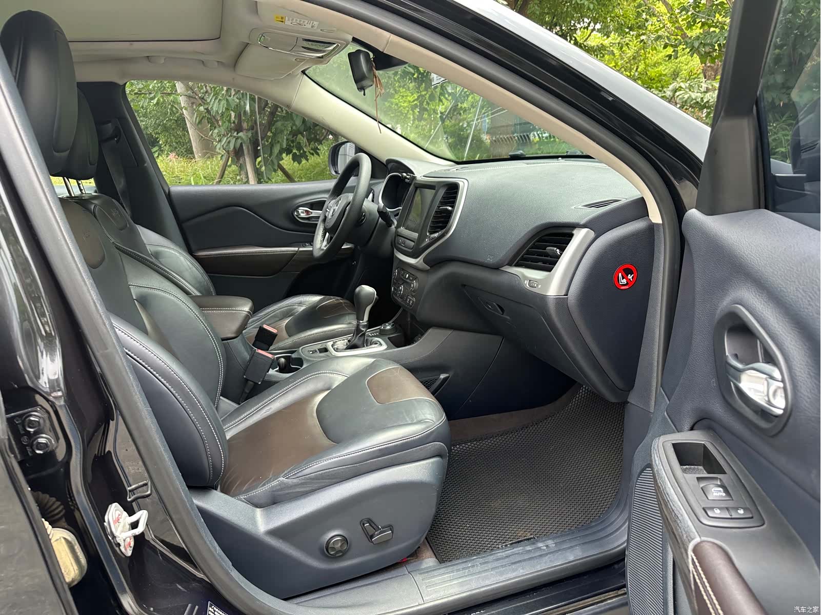 Jeep Cherokee, 2016 12