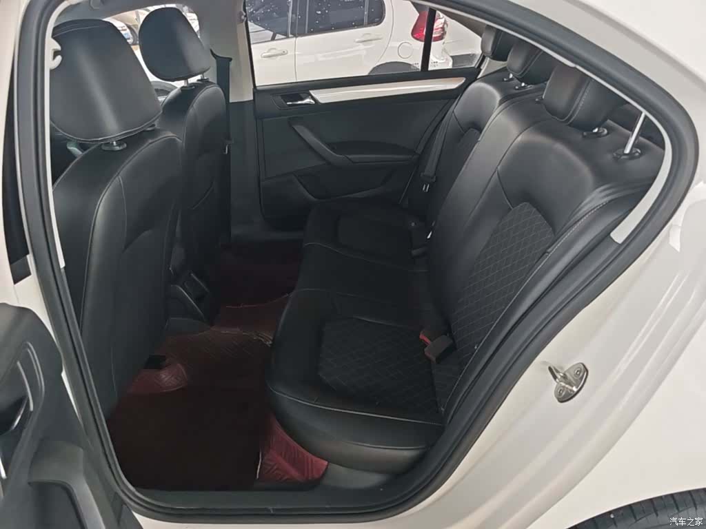 Skoda Rapid, 2019 17