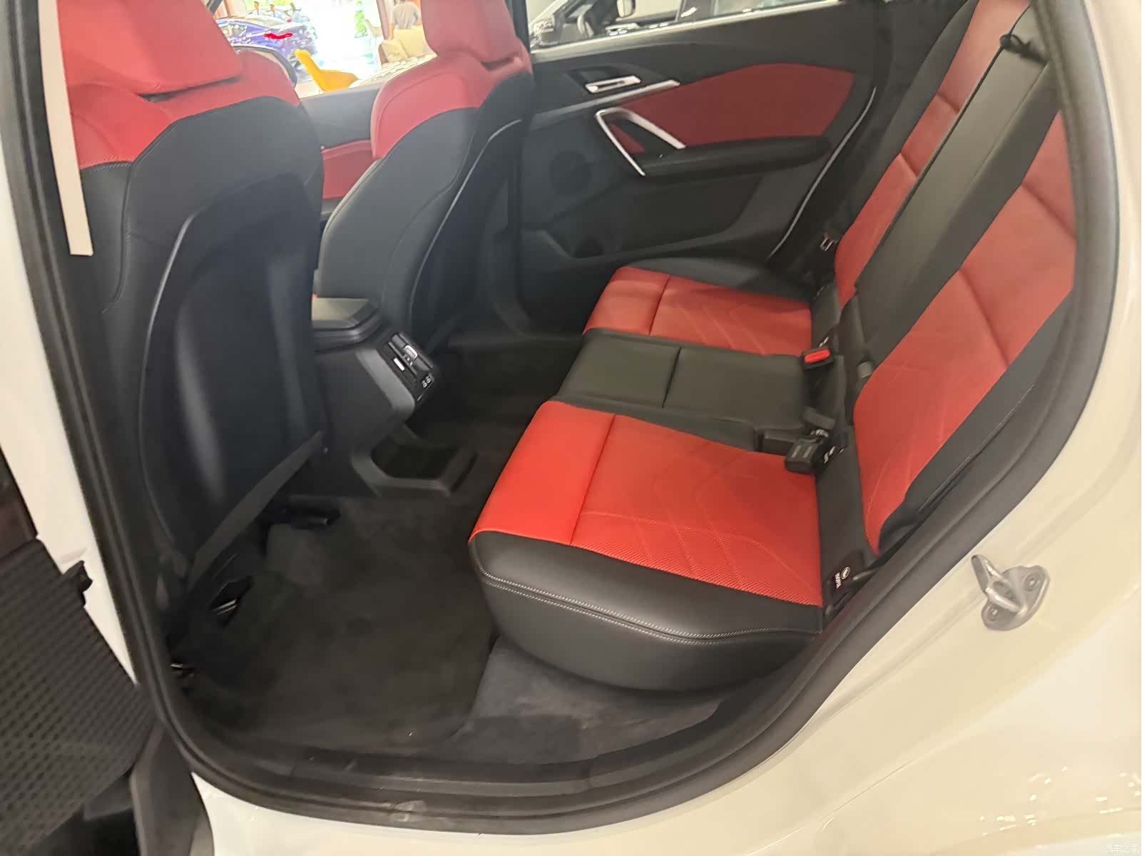 BMW X1, 2026 4