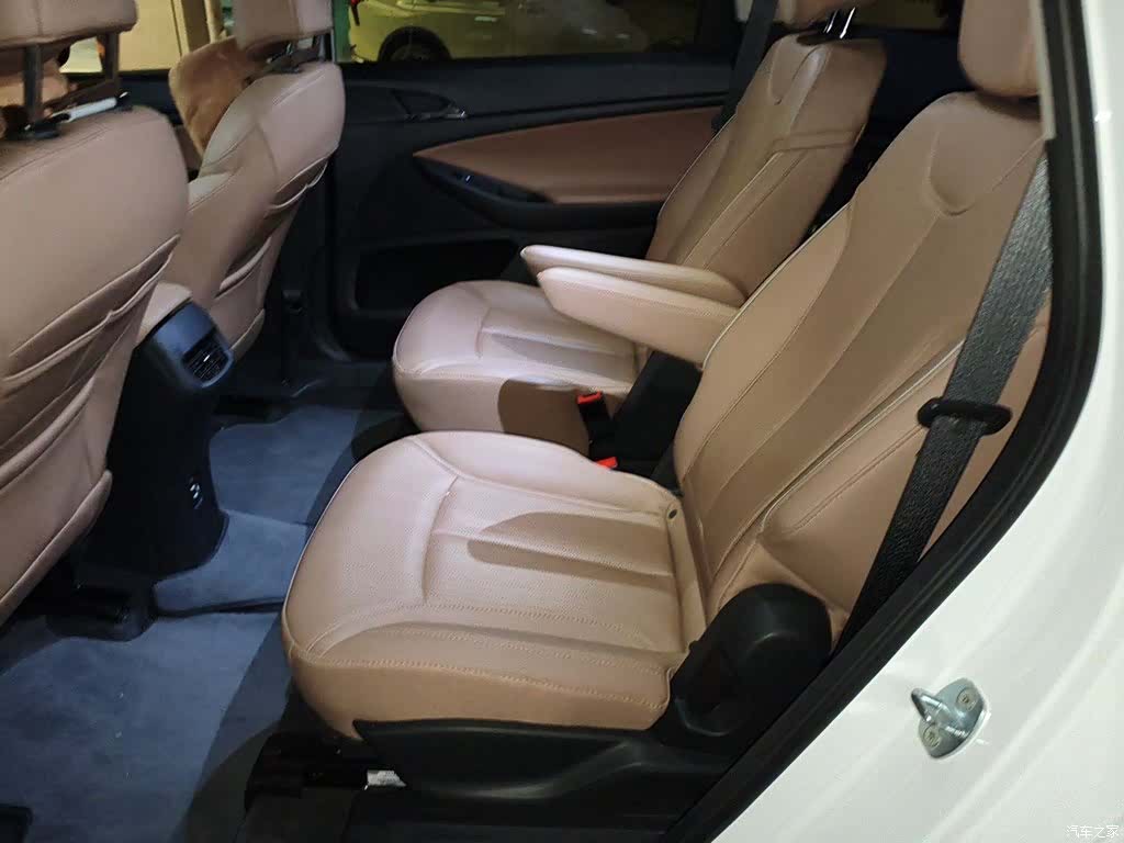 Buick GL6, 2022 18