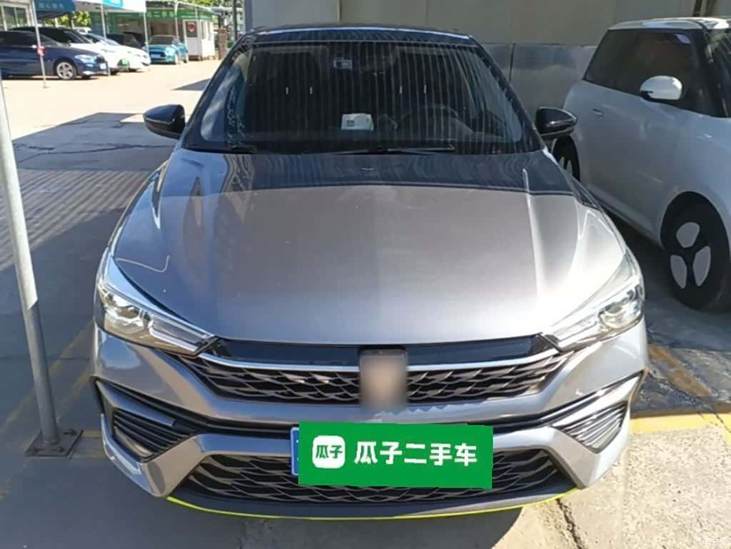 Roewe i5, 2022 3