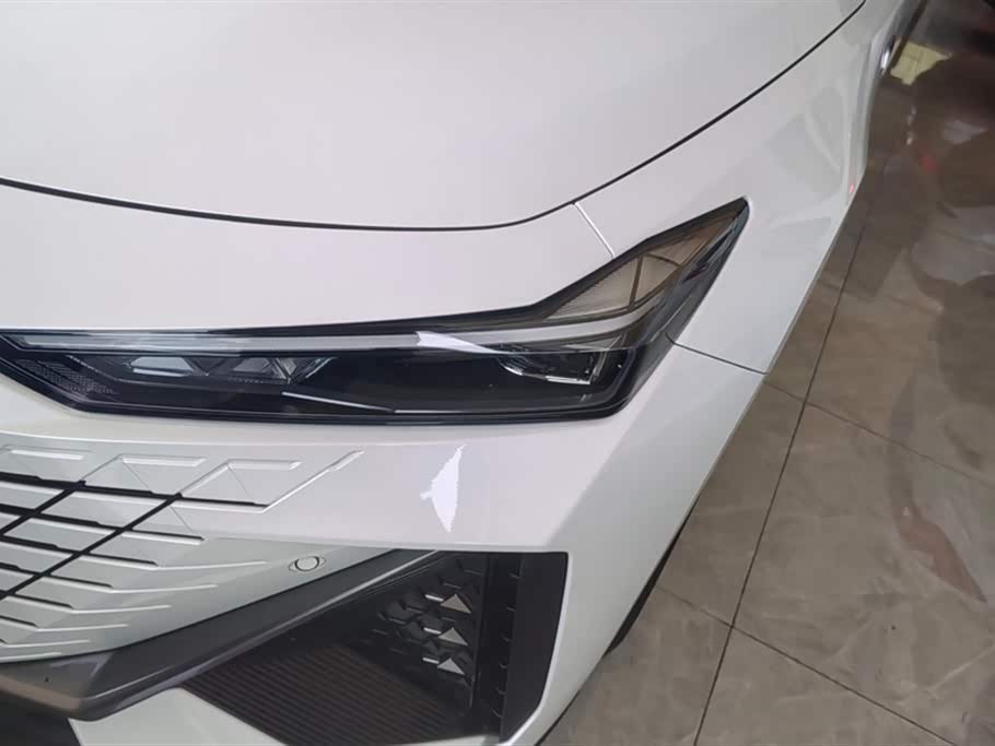 Changan UNI-V Smart iDD