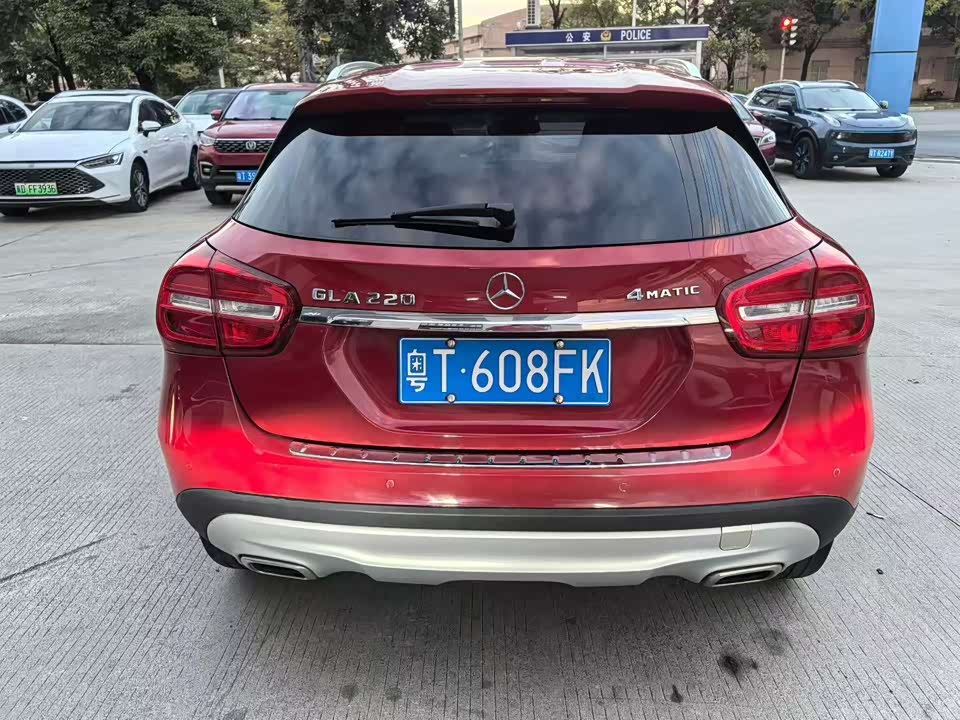 Mercedes-Benz GLA