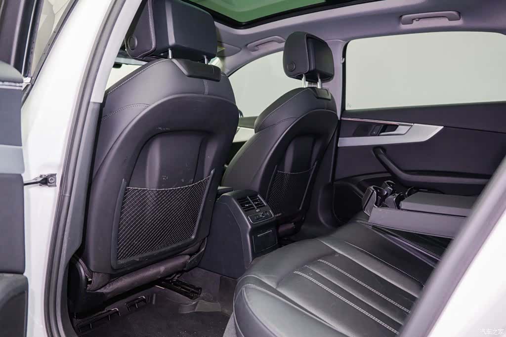 Audi A4L, 2020 17