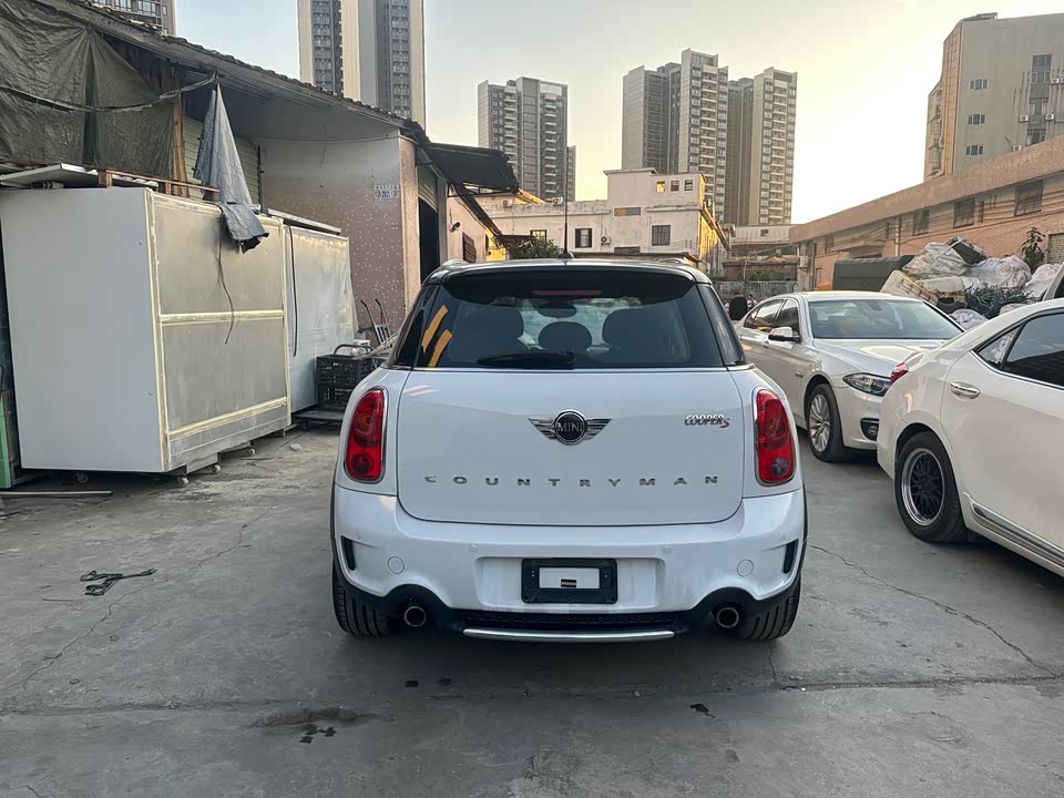 MINI COUNTRYMAN