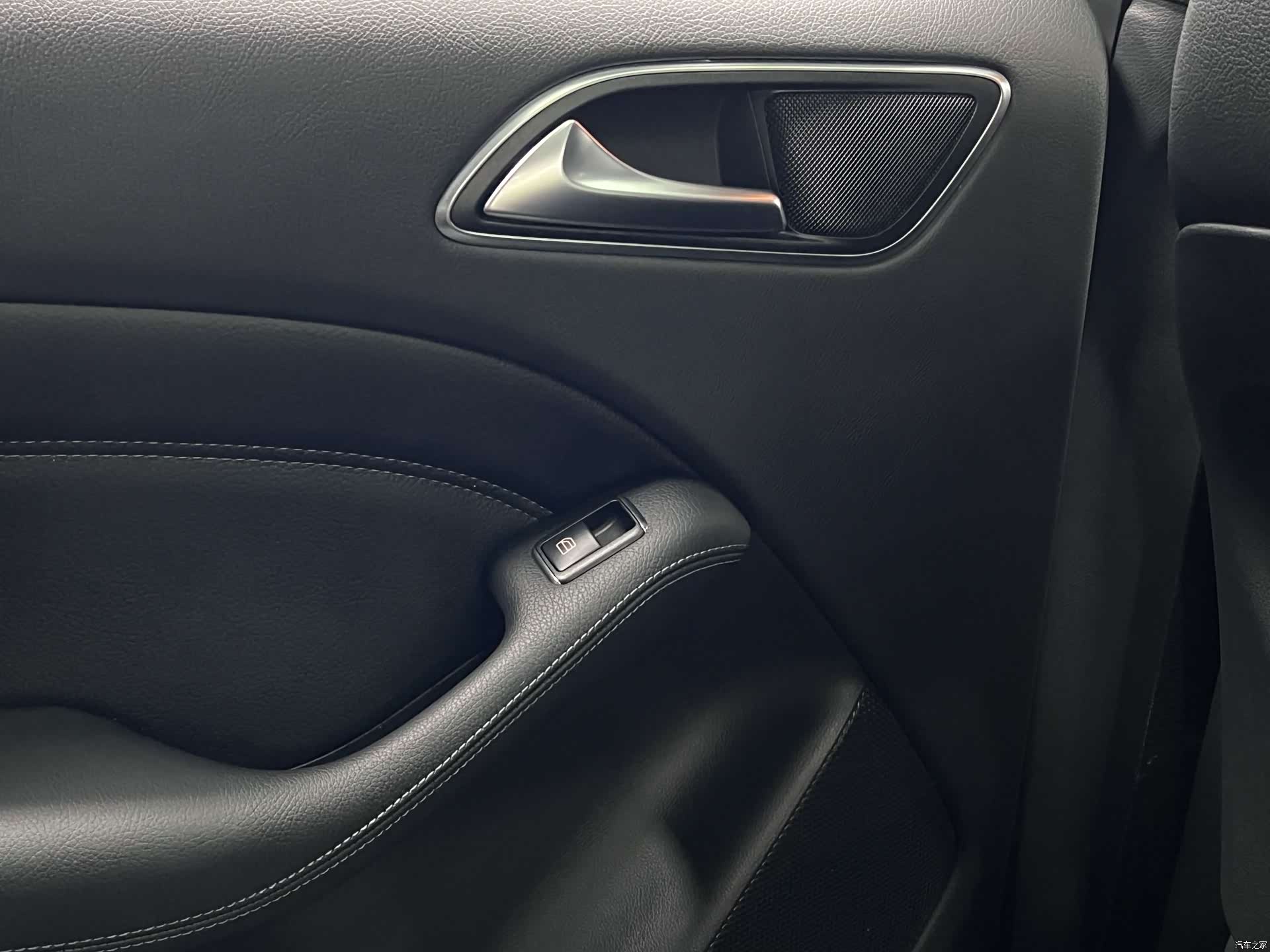 Mercedes-Benz B-Class, 2018 38