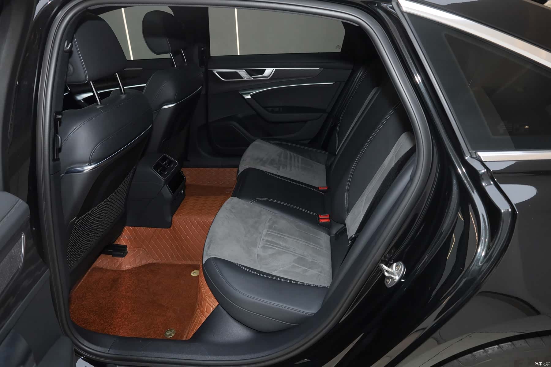 Audi A6L, 2024 25