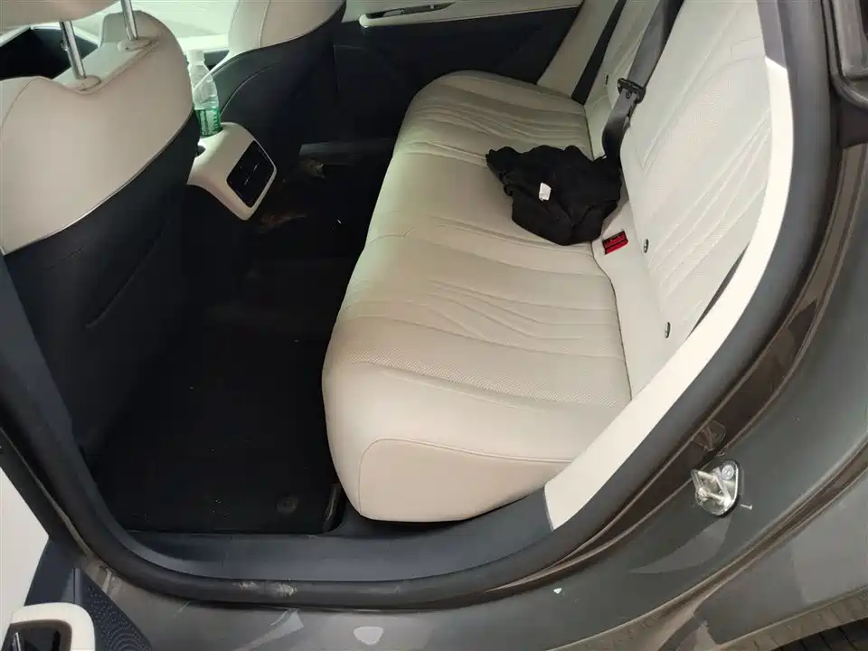 Geely Galaxy Galaxy E8