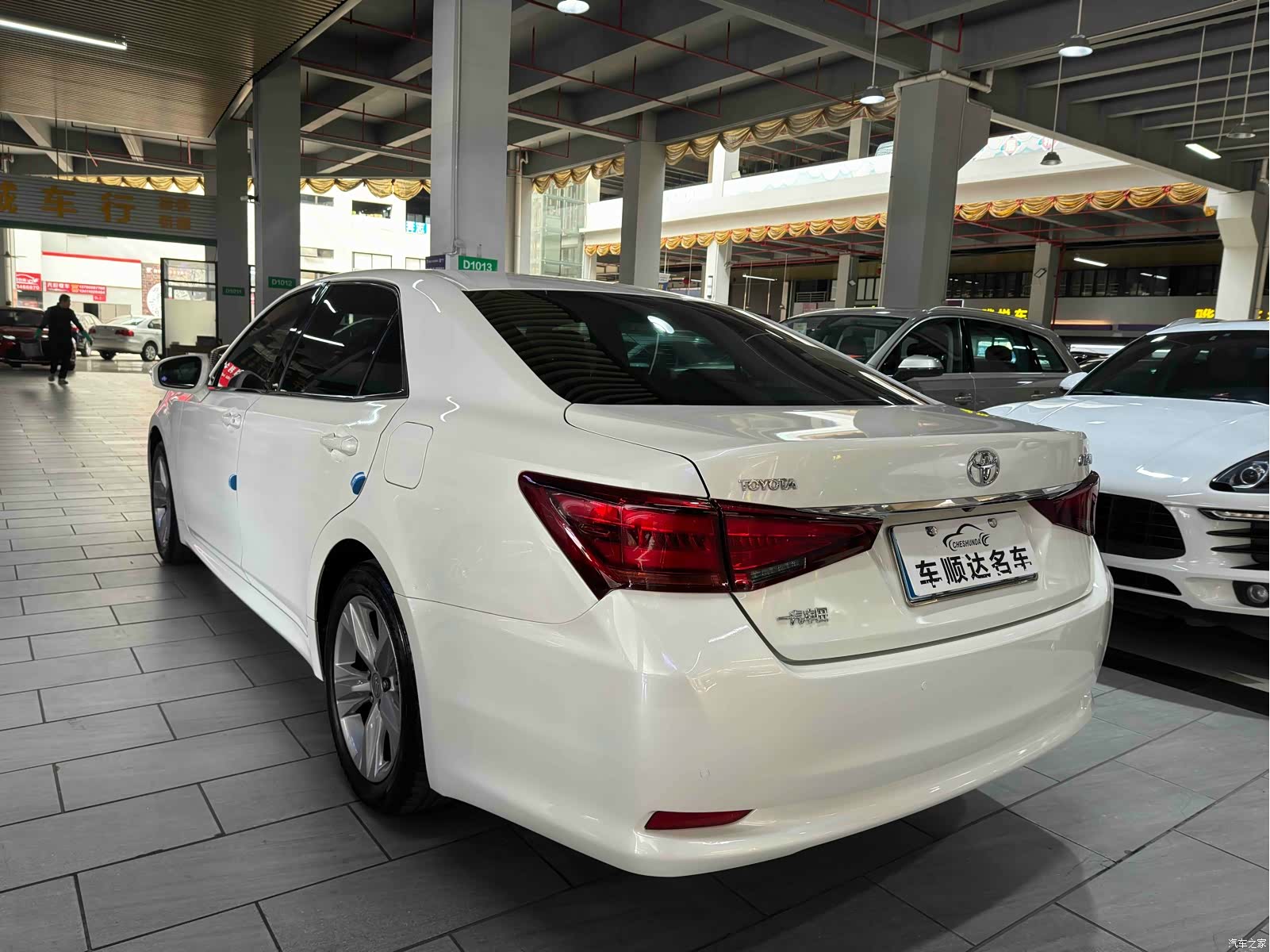 Toyota Crown, 2016 8