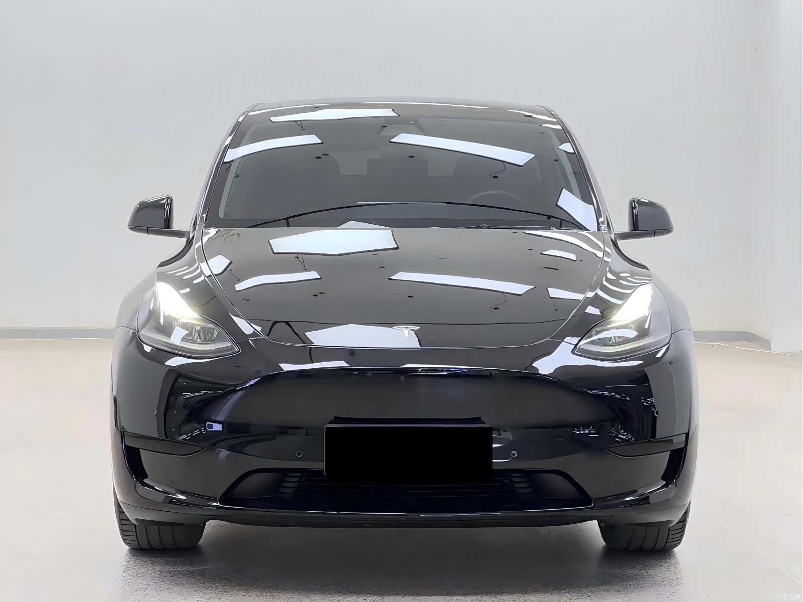 Tesla Model Y, 2022 2