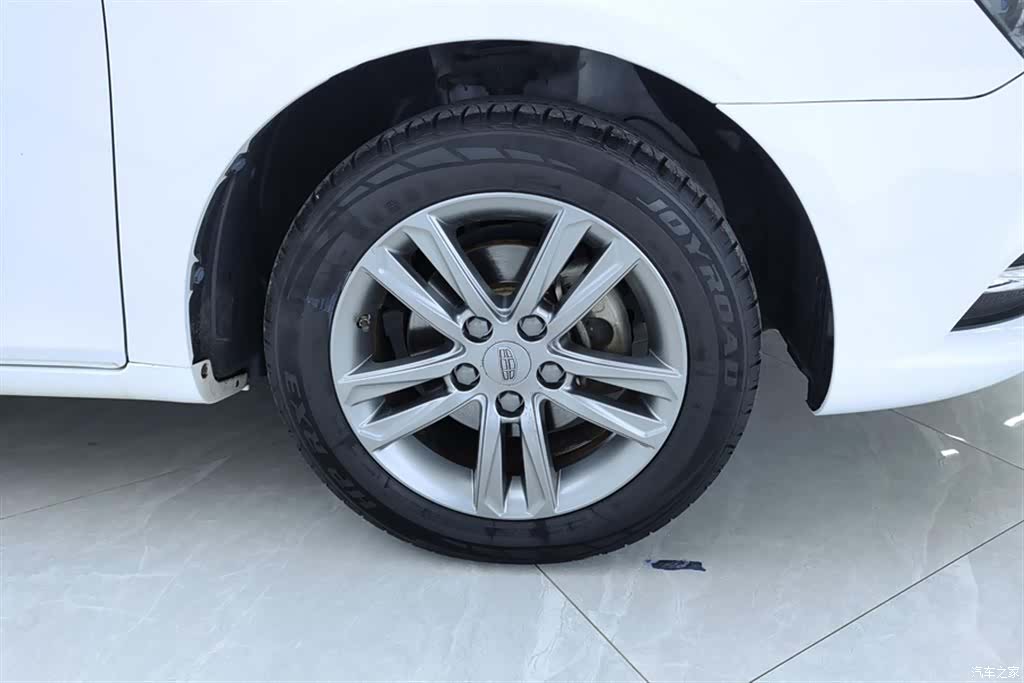 Geely Emgrand, 2016 6