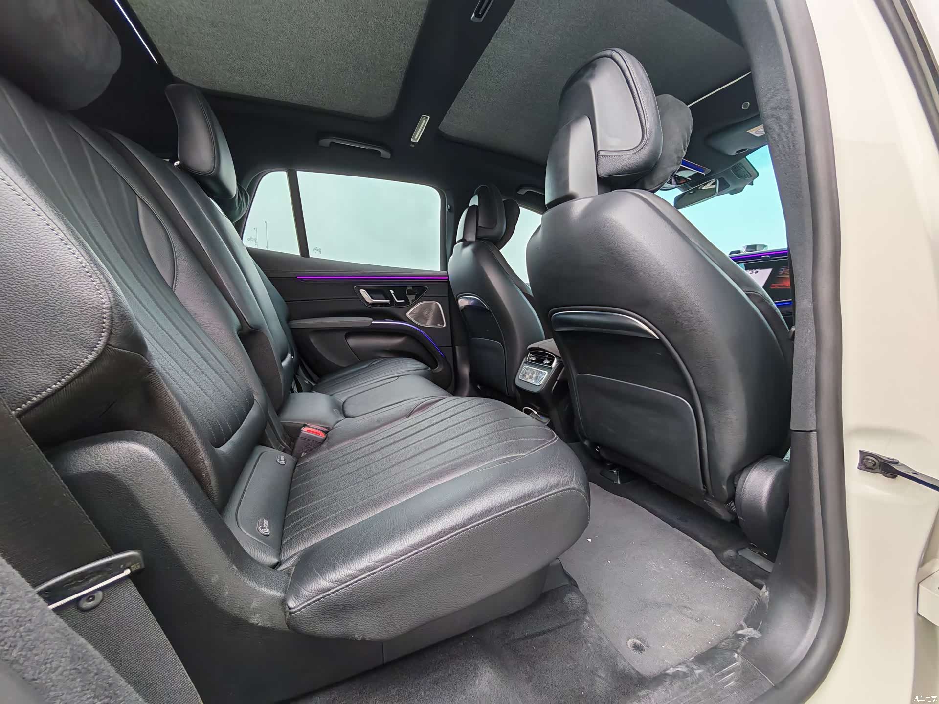 Mercedes-Benz EQS, 2023 8