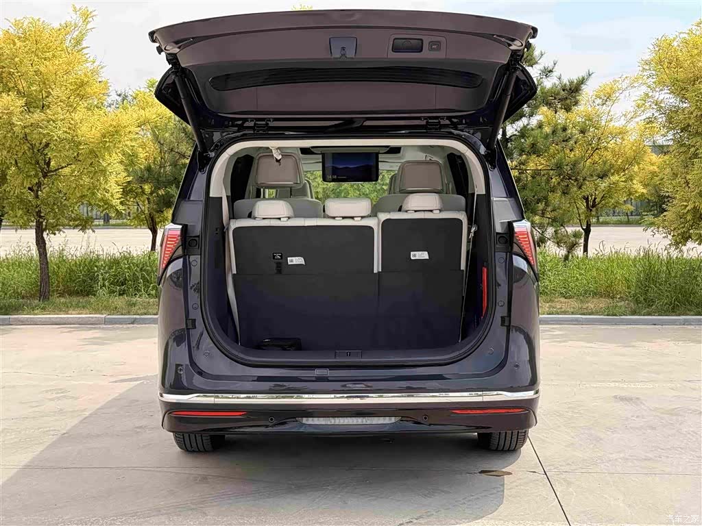 Buick GL8, 2025 37