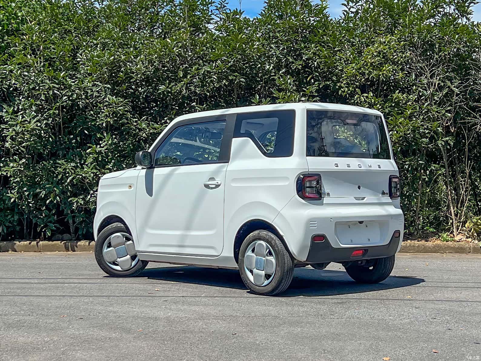 Geely Panda, 2023 все фото