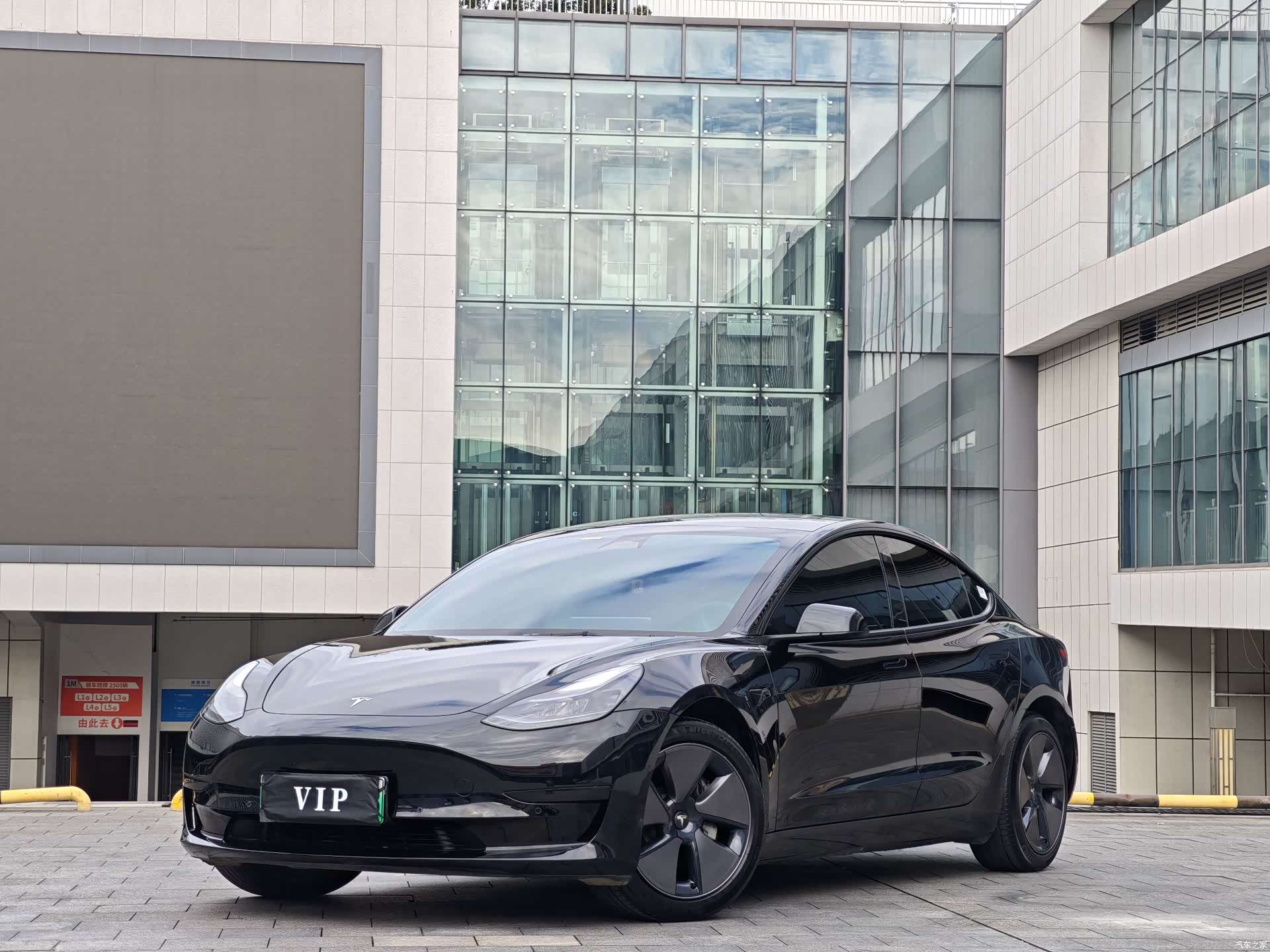 Tesla Model 3, 2023 2