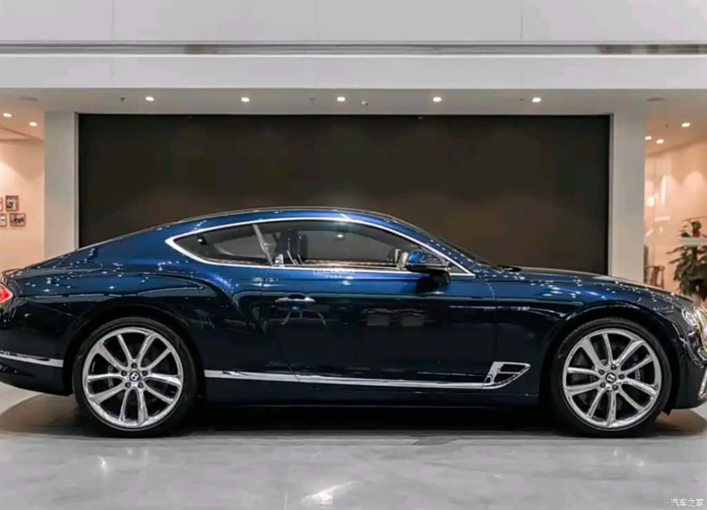 Bentley Continental GT, 2024 3