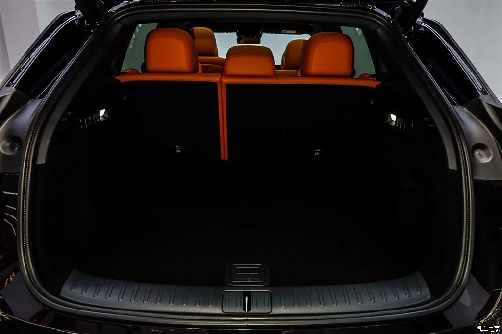 Li Auto i6, 2025 29