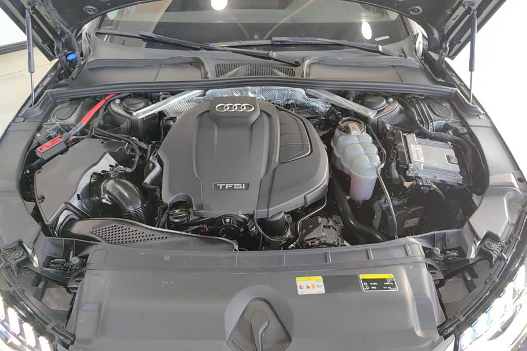 Audi A4L, 2021 10