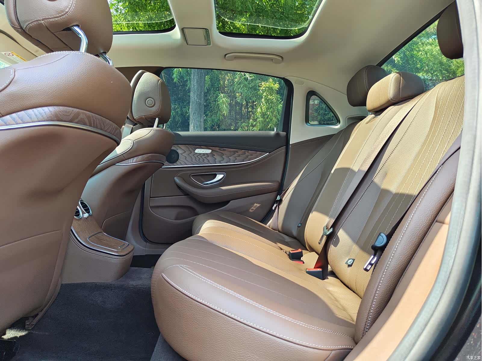 Mercedes-Benz E-Class, 2023 24