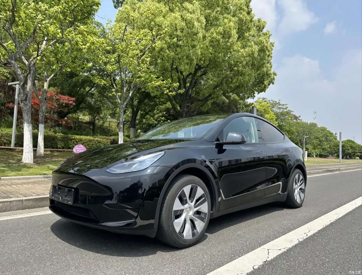 Tesla Model Y, 2022 1