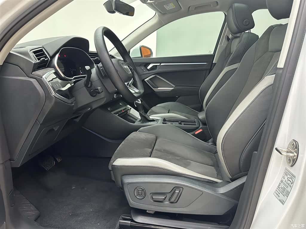 Audi Q3, 2022 12