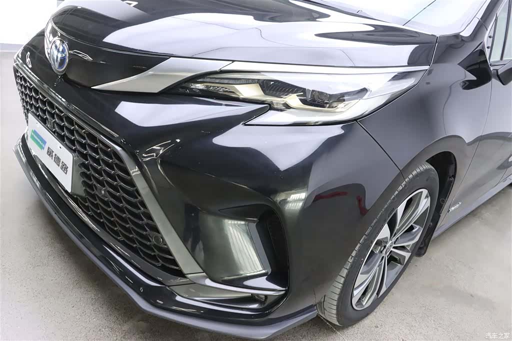 Toyota Granvia, 2023 32