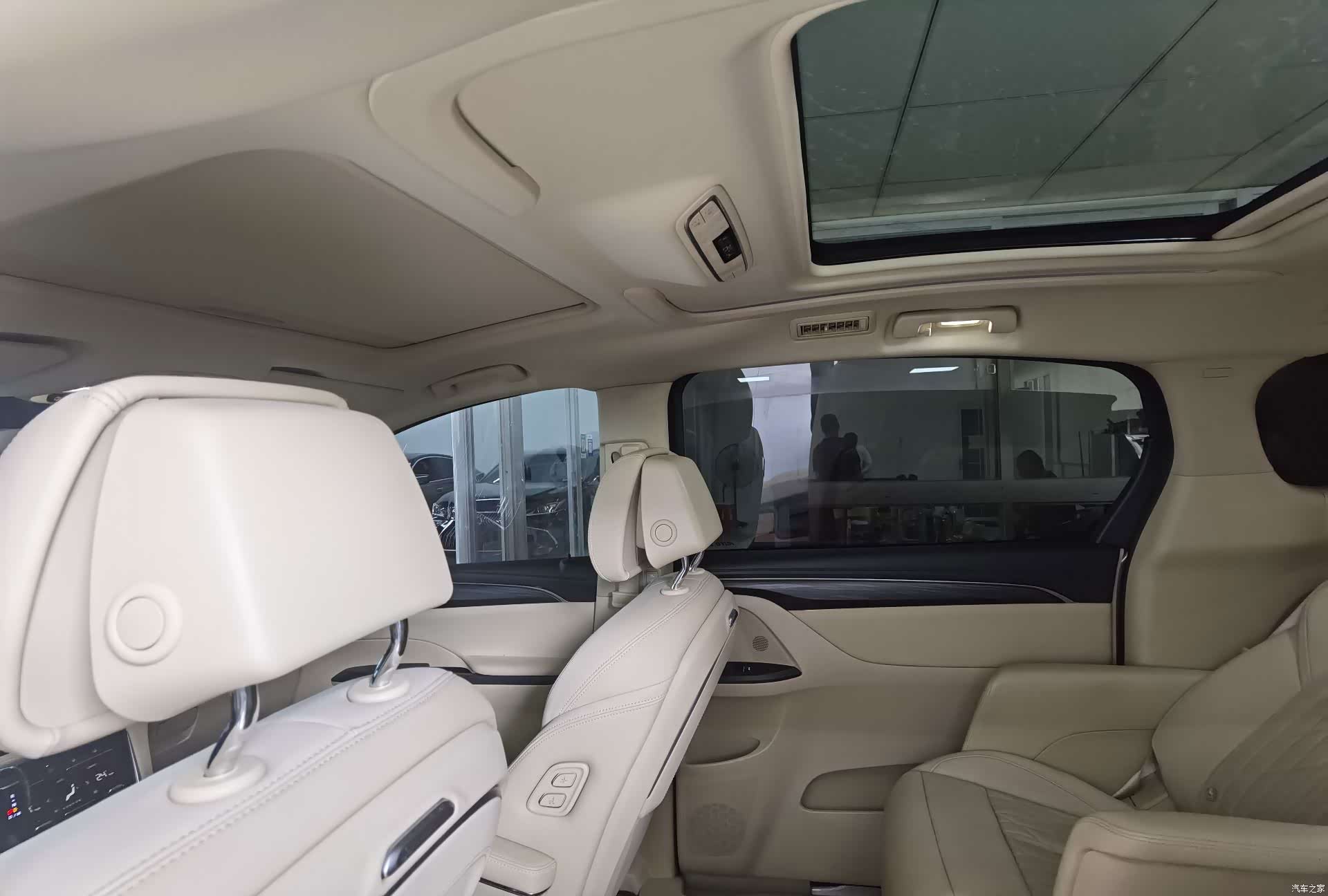 Buick GL8, 2024 13