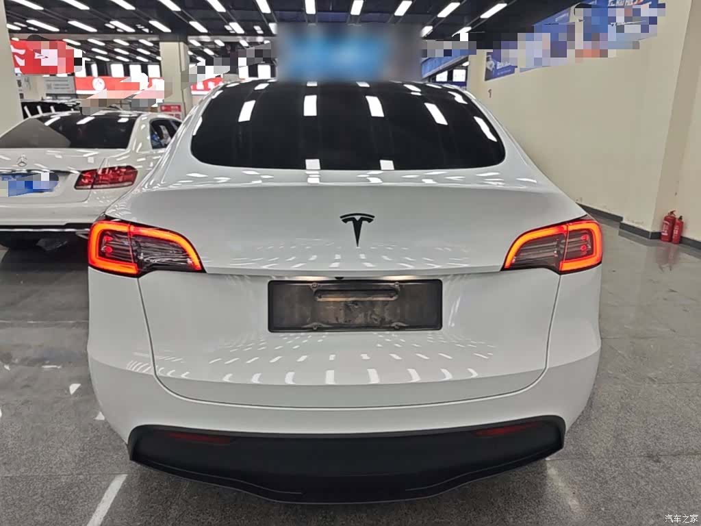 Tesla Model Y, 2022 6