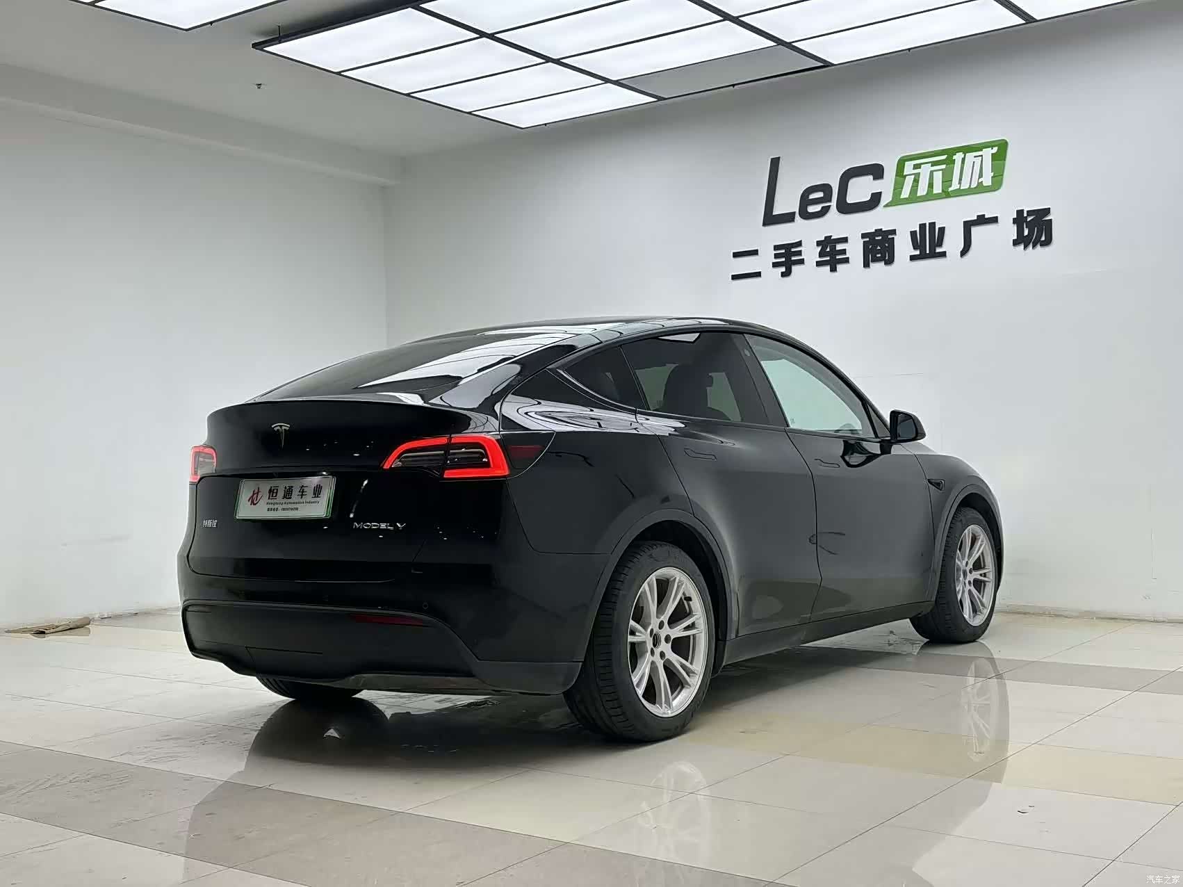 Tesla Model Y, 2023 12