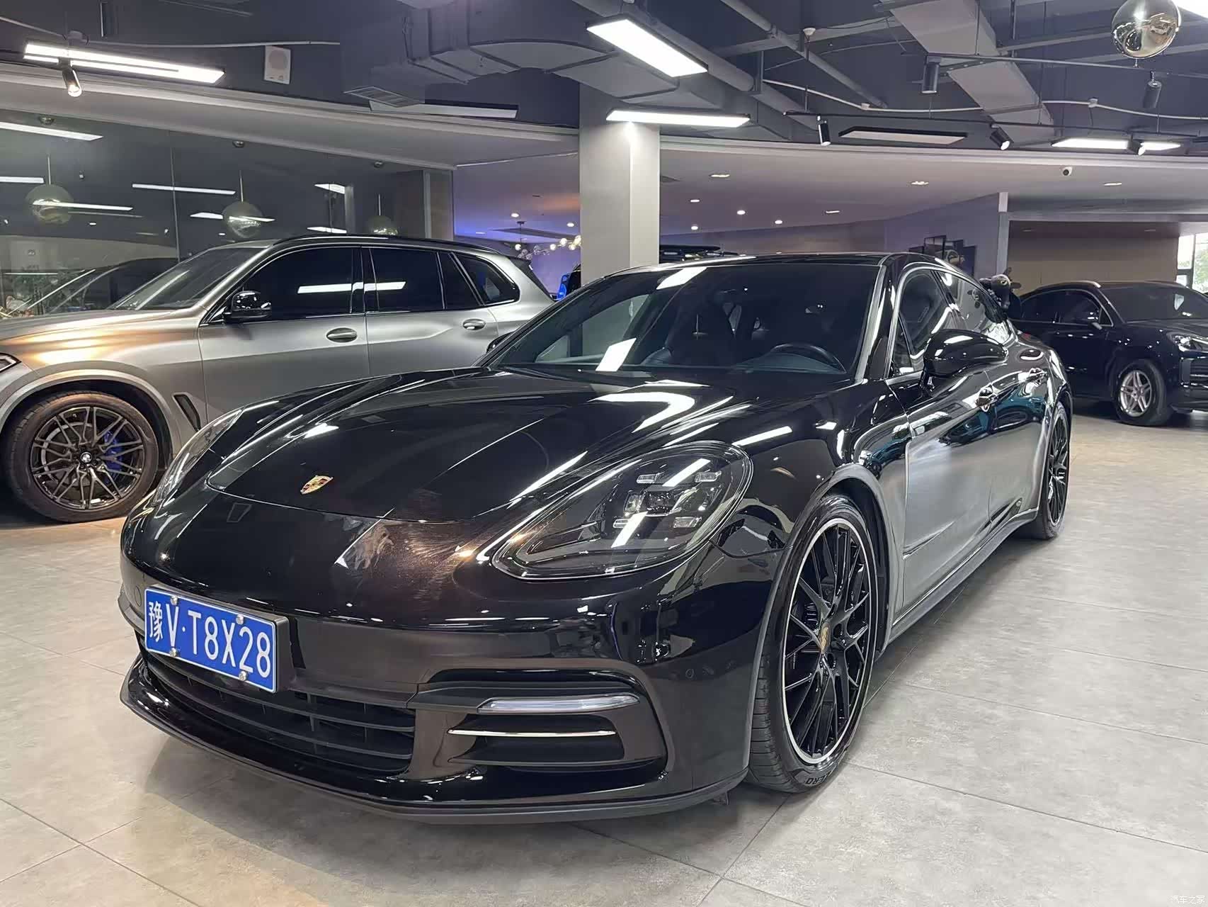 Porsche Panamera, 2018 1