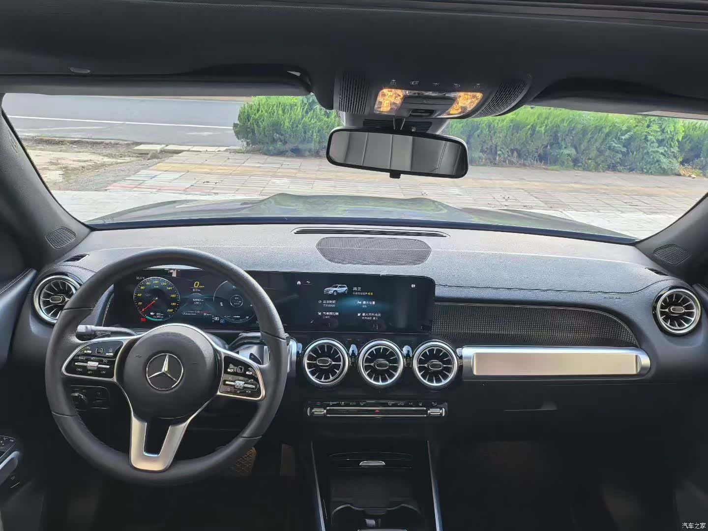 Mercedes-Benz EQB, 2023 6