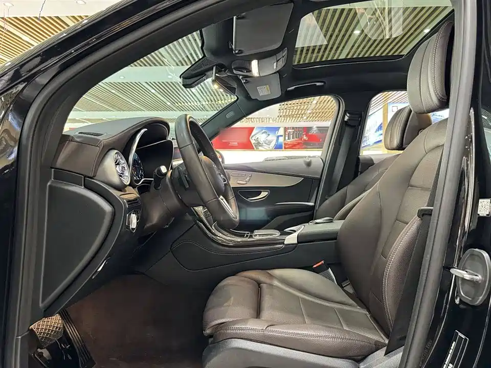 Mercedes-Benz GLC Mercedes-Benz GLC