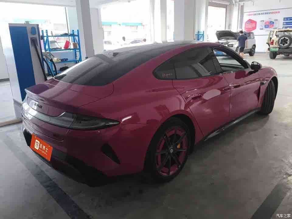 Xiaomi SU7, 2025 4