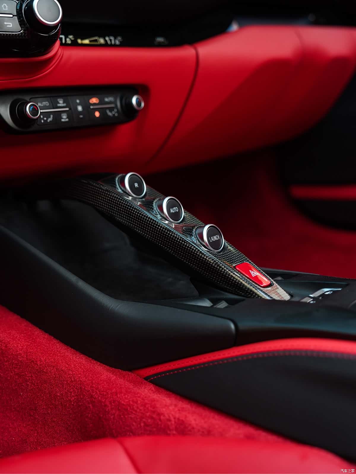 Ferrari 812, 2021 15