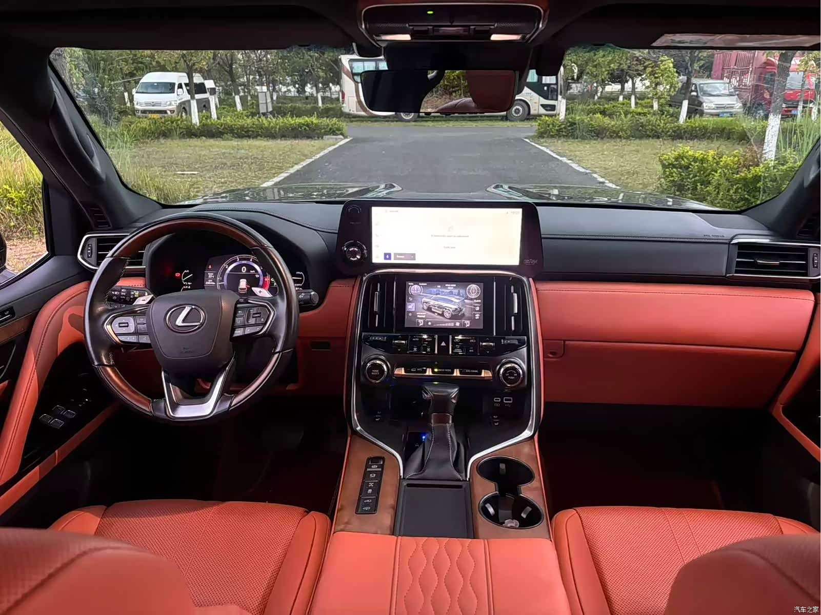 Lexus LX, 2023 10