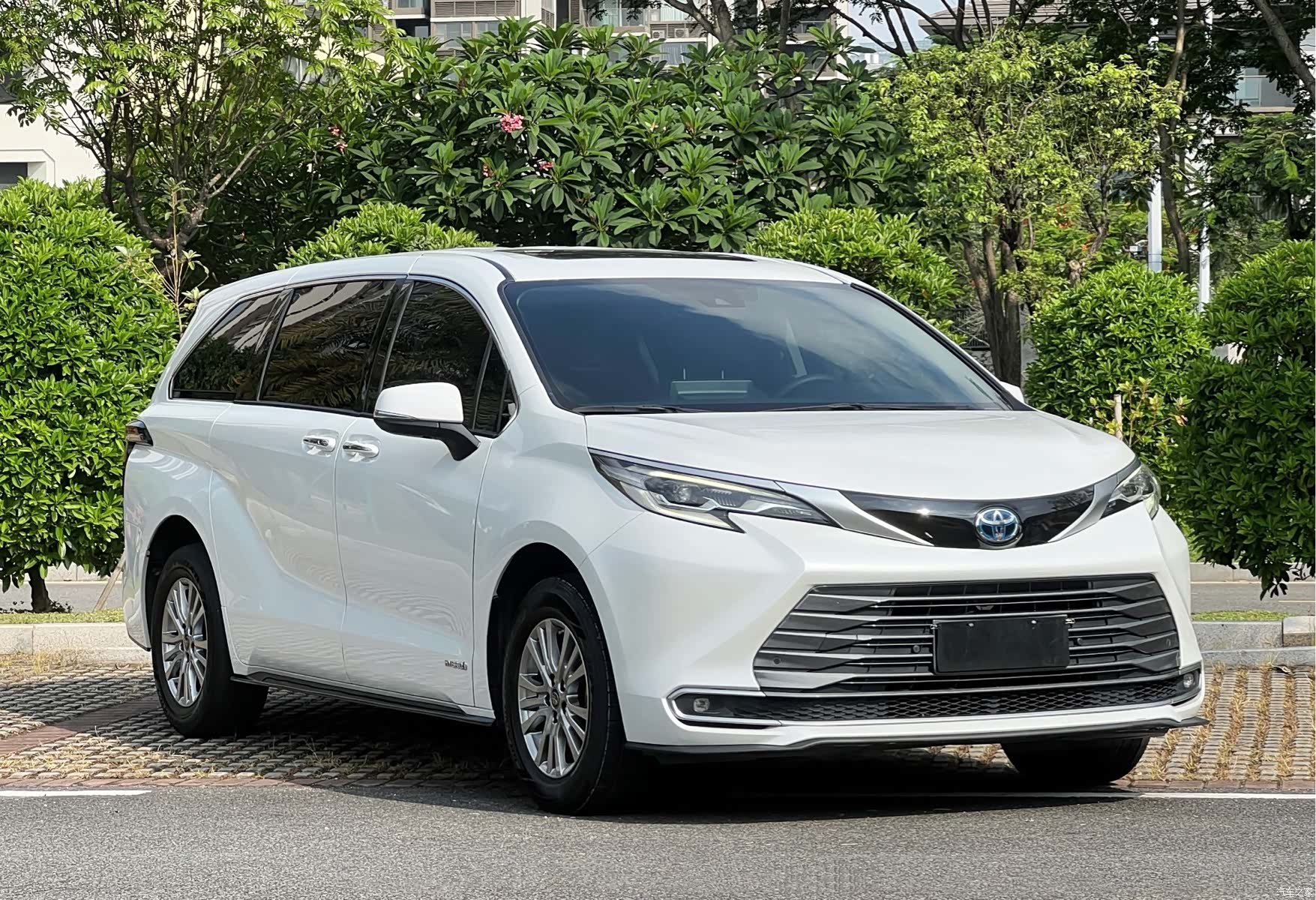 Toyota Sienna, 2023 3