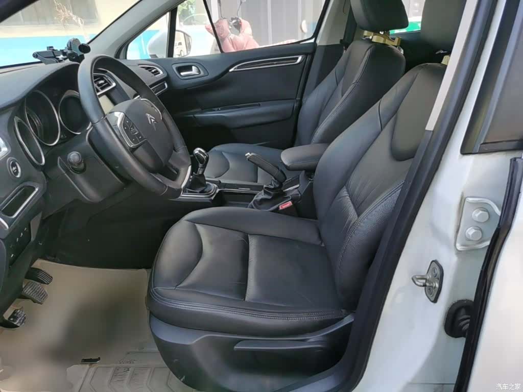 Citroen C4, 2015 11