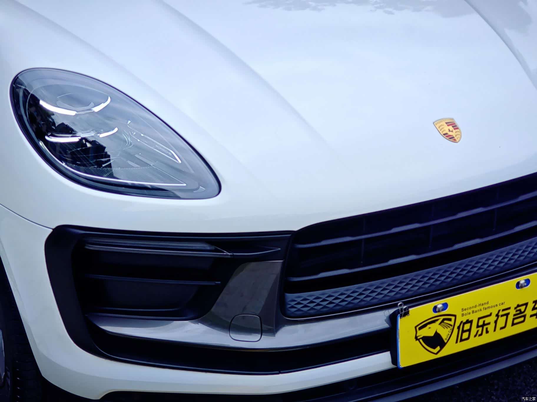 Porsche Macan, 2023 все фото