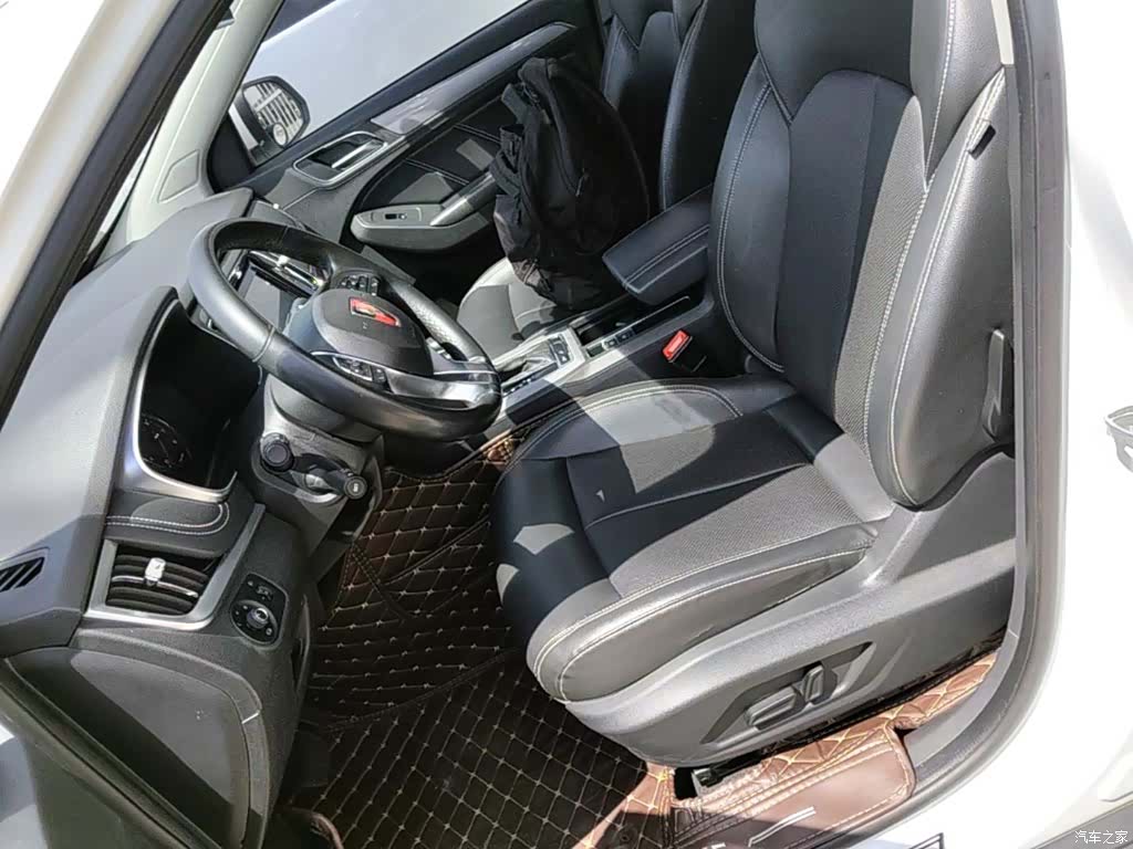 Roewe RX5, 2018 11