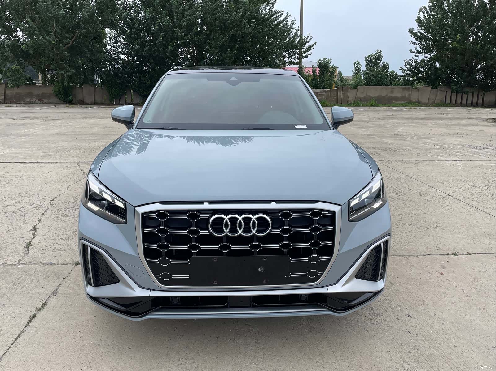 Audi Q2L, 2023 1